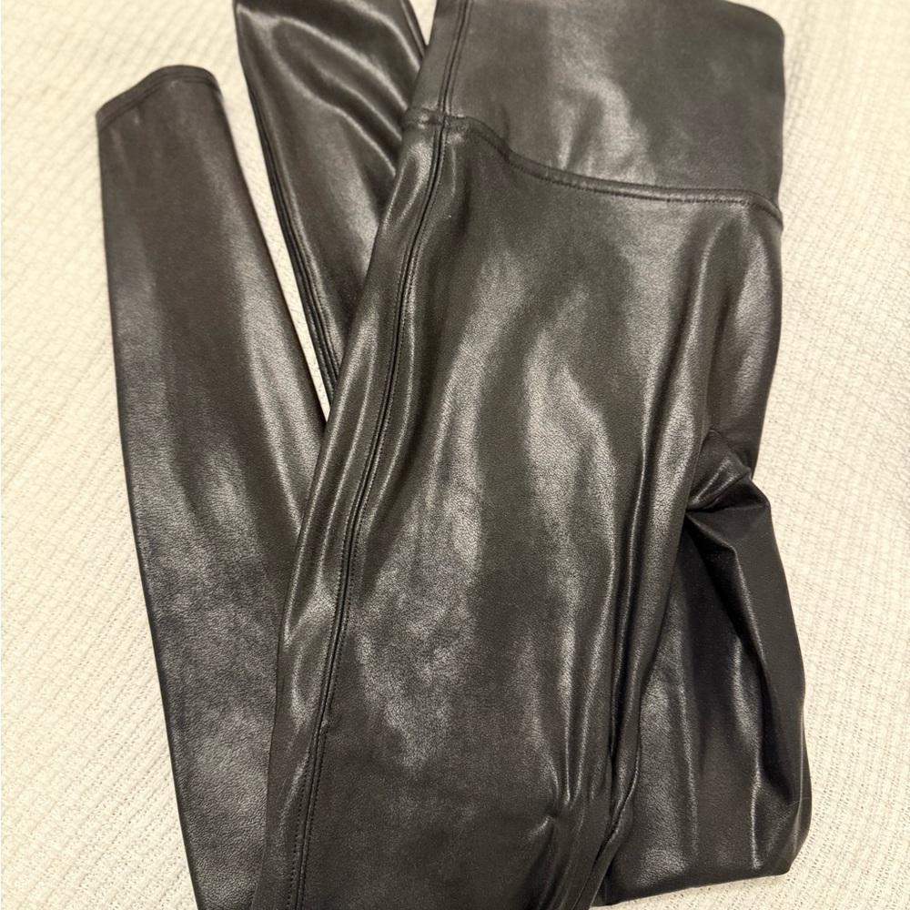 SPANX Black Leggings with Red Tag